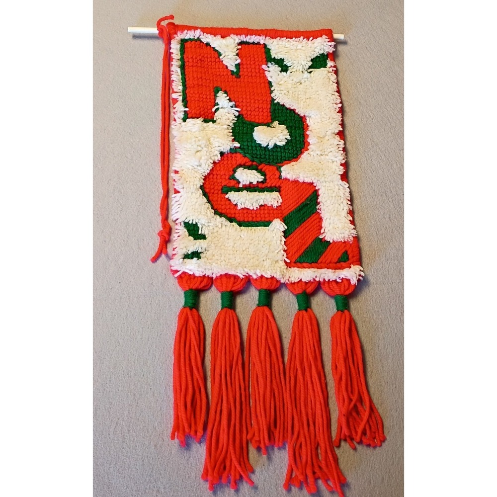 VTG‎ MCM Latch Hook Wall Hanging Art Tapestry Christmas Noel Rug 29x11 Grandma
